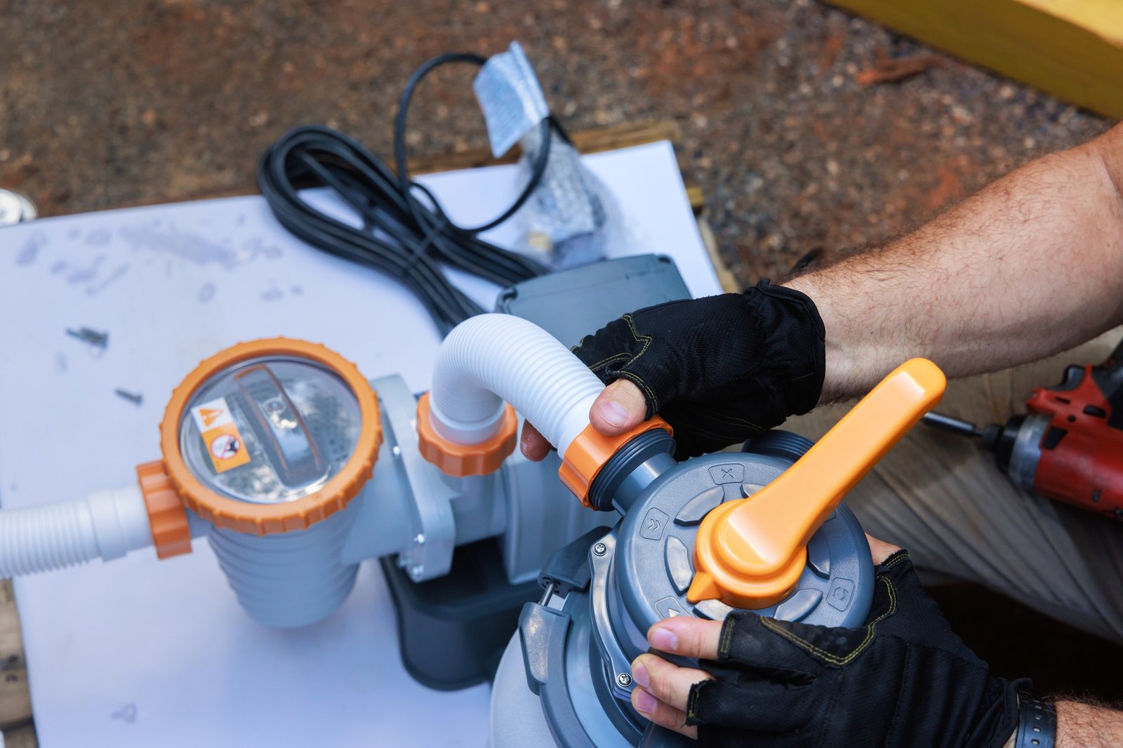 Assembling sand filter system tank, equipment for cleaning water in a swimming pool